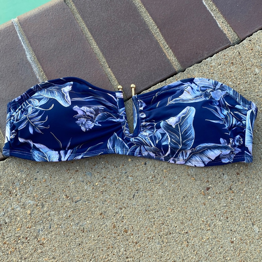 🎉5 for $10🎉NWOT Ambrielle Bikini Top  Size L